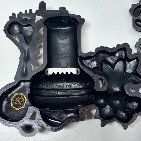 Set of 3 vintage Coppercraft Guild wall hangings with various vegetables - Picture 7 of 11